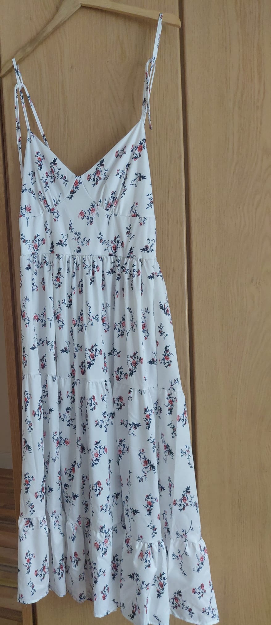 Sommerkleid mit Blumenmuster – Gr. 38