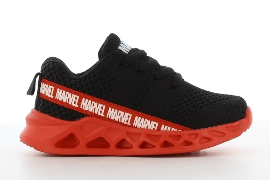Marvel schwarze Turnschuhe für Jungen Gr. 26